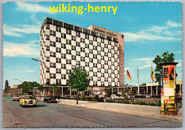 Berlin - Hotel Hilton 4   Mit Mercedes Ponton - Mitte