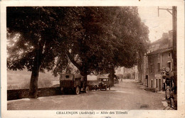 Chalençon Allée Des Tilleuls Automobile Car Petit Village Ardèche Cpa Tardive Voyagée En 1951 En TB.Etat - Sonstige & Ohne Zuordnung