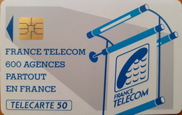 Carte à Puce - France - France TElecom - 600 Agences 50 SO3, N° Décalé à D, Pts Sous La A, Trace Puce Verso. - 600 Agences