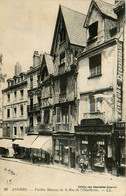 Angers * Rue De L'oisellerie Et Les Vieilles Maisons * Herboristerie Centrale - Angers