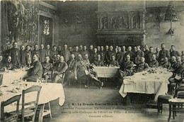 Douai * Pendant L'occupation * Un Banque D'officiers Allemands Dans La Salle Gothique De L'hôtel De Ville * Ww1 War - Douai