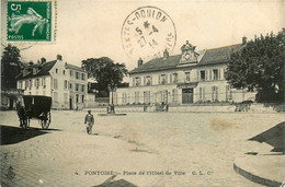 Pontoise * La Place De L'hôtel De Ville * Attelage * Mairie - Pontoise