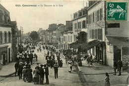 Concarneau * Rue Et La Descente De La Gare * Hôtel Du Commerce * Attelage - Concarneau