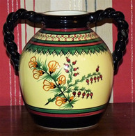 JOLI VASE BOULE AVEC ANSES HENRIOT QUIMPER EN FAIENCE DECOR FLORAL BRETAGNE TBE - Quimper/Henriot (FRA)