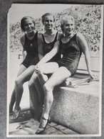 Les Gagnantes Natation  Käte Köhler, Velma Dunn Et Dorothy Poynton Germany Berlin  Olympique J.O ALLEMAGNE 1936 - Trading Cards