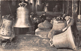 50-VILLEDIEU-LES-POËLES-  LA FONDERIE DE CLOCHES - Villedieu