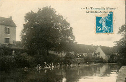 La Trimouille * Le Lavoir Des Arches * Laveuses - La Trimouille