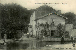 Sommières Du Clain * La Fontaine Et L'abreuvoir * Lavoir Laveuses - Sonstige & Ohne Zuordnung