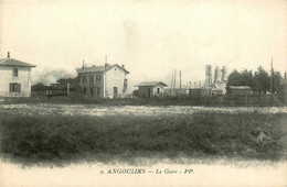 Angoulins * La Gare Du Village * Ligne Chemin De Fer * Passage Du Train - Angoulins