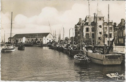 CARTE PHOTO  - LE CROISIC - LE PORT PRES LA POISSONNERIE - Le Croisic