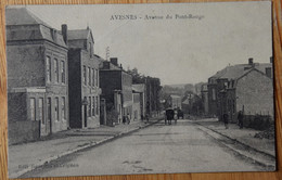 62 : Avesnes - Avenue Du Pont-Rouge - Animée : Petite Animation - Attelage - Pli D'angle - (n°22798) - Avesnes Le Comte