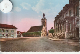 95 -  Carte Postale Semi Moderne De  VIARMES   Place De La Mairie - Viarmes