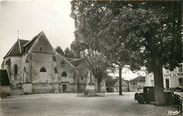 GURGY Place De L'église - SM - Gurgy