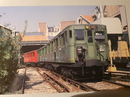 TRAIN LOCOMOTIVE VIEUX METRO PARISIEN 2 CARTES RAME SPRAGUE THOMSON RATP AUX ATELIERS DE VAUGIRARD 1985 - Métro