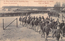 CPA Camp De Zeist - Retour De Promenade - Très Animé - Soldats En Uniformes - Zeist