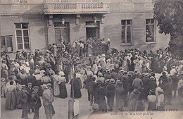 COURS LA VILLE           MANIFESTATION CONTRE LA MUNICIPALITE  27 08 1908 - Cours-la-Ville