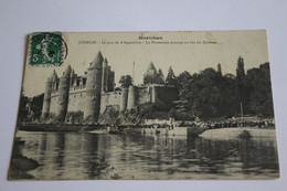 Josselin - Un Jour Du 8 Septembre - La Procession Passant Au Bas Du Chateau - Josselin