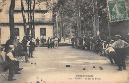 CPA 03 VICHY LE JEU DE BOULES - Vichy