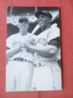 Baseball  Jin Gentile  & Willie Mays       Ref 5663 - Honkbal