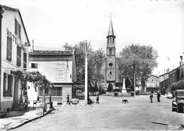 CPSM 81 MONTREDON LABESSONNIE LA PLACE ET L'EGLISE (cliché Rare - Montredon Labessonie