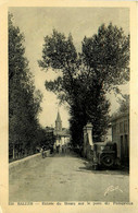 Salles * Route De L'entrée Du Bourg , Sur Le Pont De Pamproux * Automobile Voiture Ancienne - Other & Unclassified