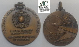 AC  - CISM CYCLING CHAMPIONSHIP 3rd INTERNATIONAL MILITARY CYCLING CHAMPIONSHIP 1975 ​​​​​​​BASSANO DEL GRAPPA MEDALLION - Matériel Médical & Dentaire