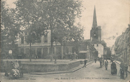 35 --- Redon -- Les Halles , La Tour Et L'Eglise - Redon