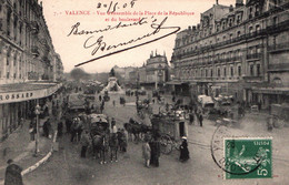 Valence - Vue D'ensemble De La Place De La République Et Du Boulevard, Diligence - Edition G.E.B. - Valence