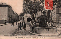 83 / ST ZACHARIE / PLACE ET FONTAINE DU LION D OR / RARE ET TRES JOLIE CARTE - Saint-Zacharie