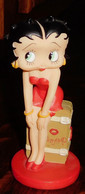 Miniature Betty Sur Sa Valise - Disney
