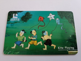 THAILAND  CHIPCARD 300  BATH  / KITE PLAYING              Used Card       **10007** - Thaïland