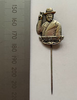 Sir Winston Churchill, Vintage Pin Badge - Personnes Célèbres
