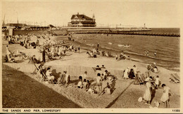 SUFFOLK - LOWESTOFT - THE SANDS AND PIER Suf449 - Lowestoft