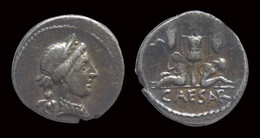 Julius Caesar AR Denarius Trophy With 2 Captives - Republic (280 BC To 27 BC)