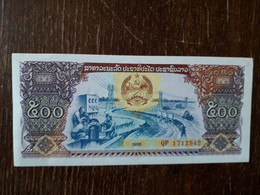 L39/53 BILLET LAOS . 500 KIP . 1988 - Laos