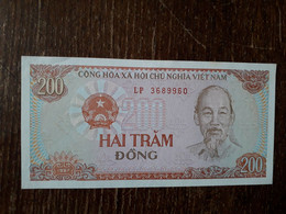 L39/65 BILLET VIETNAM . 200 DONG . 1987 - Viêt-Nam