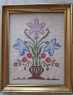 Vase De Fleurs Broderie Ancienne Point De Croix Cadre Doré - Cross Stitch