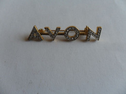 ANCIENNE BROCHE / AVON - Accessoires