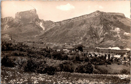 38 CLELLES - Vue Générale Et Le  Mt Aiguille - Clelles