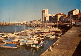 Les Sables D’olonne - Vue Sur Le Port - Bateaux - Sables D'Olonne