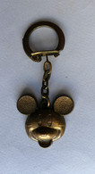 RARE PORTE CLES PUBLICITAIRE - JOURNAL DE MICKEY  - METAL DORE (2 Variante) - Mickey DISNEY (2) - Objets Publicitaires