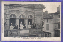 Carte Postale 79. La Mothe-Saint-Héraye  Présentation Des Rosières Au Balcon De La Maison Des Rosières  Très Beau Plan - La Mothe Saint Heray