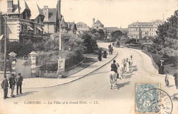 14-CABOURG- LES VILLAS ET LE GRAND HÔTEL - Cabourg