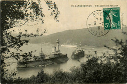 Landévennec * Vue Sur L'escadre De Réserve , Dans La Baie * Bateau Navire De Guerre - Landévennec
