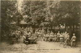 Rennes * Abri Du Soldat * Un Coin Du Parc * Oeuvre Militaire * Militaria - Rennes