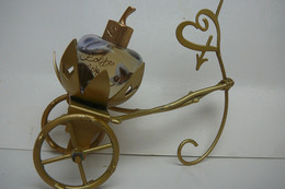 LOLITA LEMPICKA  " LE MINI CARROSSE" SANS BOITE + MINI LIRE ET VOIR !! - Miniatures Femmes (sans Boite)