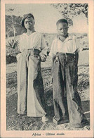 ZIMBABWE / RHODESIA - GUYS - LATEST FASHION - ITALIAN CATHOLIC MISSION - 1930s (11228) - Simbabwe