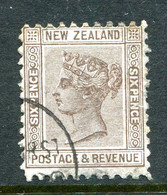 New Zealand 1882-1900 Second Sideface - Wmk. 7mm - P.11 - 6d Brown Used (SG 243) - Usados