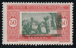 Sénégal N°82 - Variété Centre Déplacé - Neuf * Avec Charnière - Petite Rousseur Sinon TB - Unused Stamps