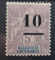 MADAGASCAR 1902, Type Groupe Surchargé ,  Yvert No 49, 10 Sur  5 Francs Violet   Neuf * MH , TB - Ungebraucht